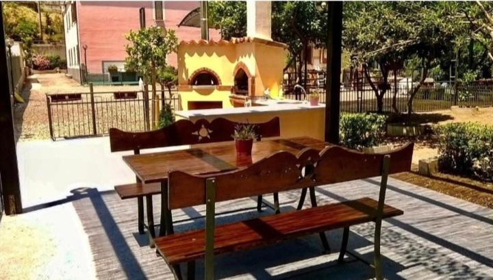 Casa Vacanze Rosy "Nel Verde" パリヌロ エクステリア 写真
