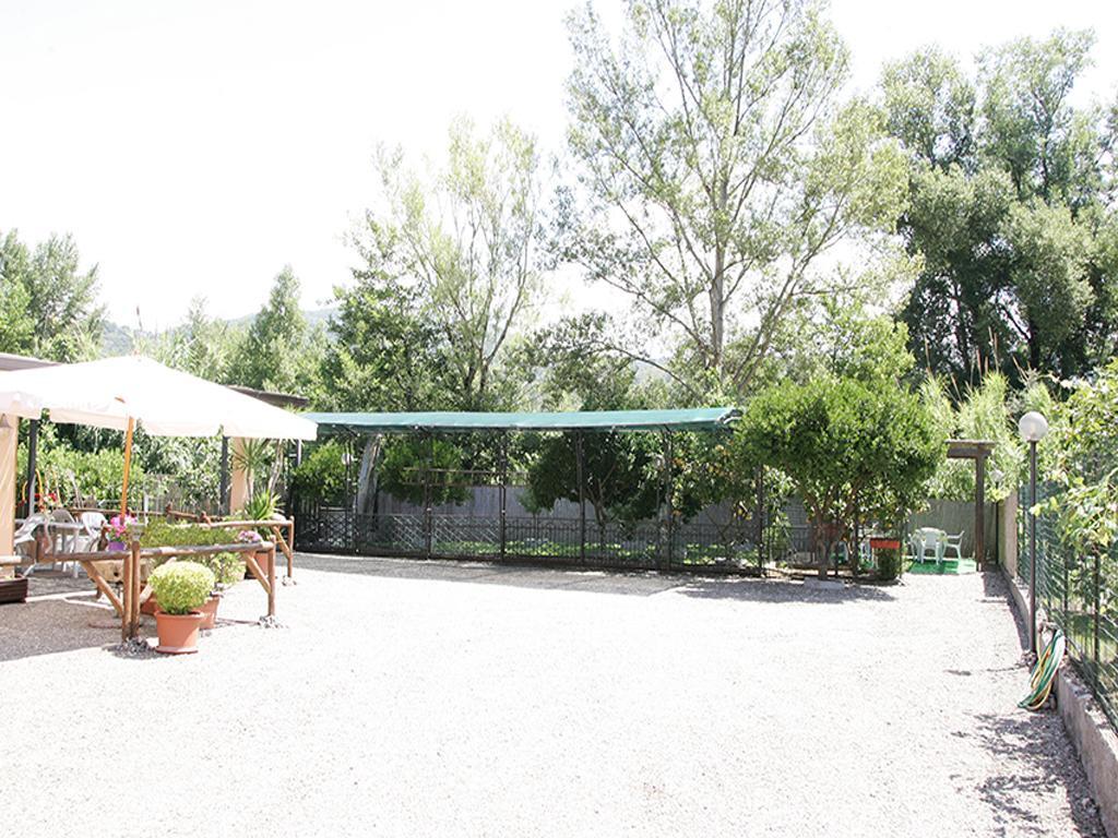 Casa Vacanze Rosy "Nel Verde" パリヌロ 部屋 写真